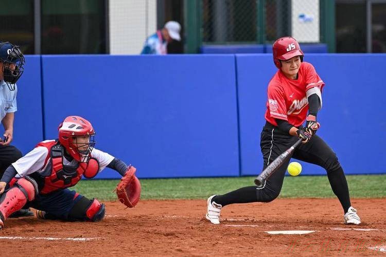 开云体育官方:垒球决赛:江苏VS辽宁 开云体育官方:垒球决赛:江苏VS辽宁